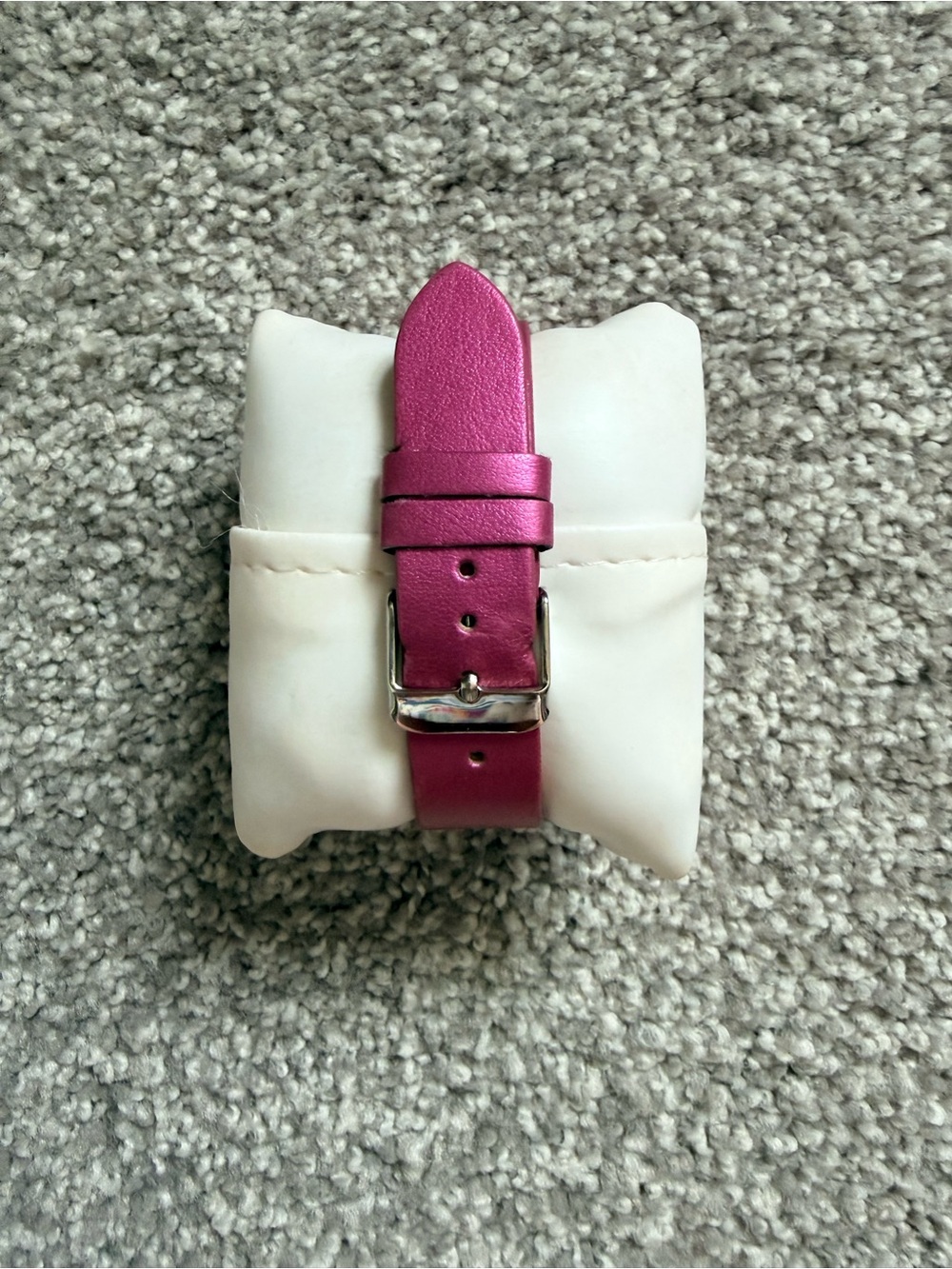 Hello Kitty Rhinestone Watch – Excellent Condition in Original Box - Picture 2 of 6